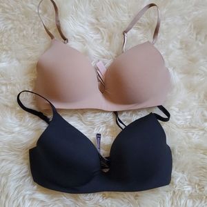 Victoria's Secret t-shirt wireless bras
